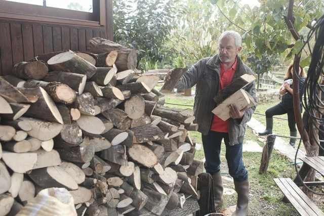 Yeşilçam'ın yakışıklı jönü Sertan Acar'ın son haline bakın kendini çiftliğe kapattı - Resim: 1