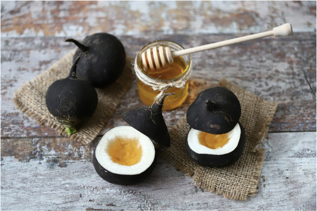 Çocuklarda sık görünen öksürüğü 3 günde kesecek doğal karışım siyah turp- bal kürü nasıl yapılır? - Resim: 0