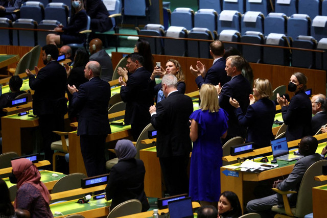 Zelenskiy'den 'Rusya' talebi! BM üyeleri ayakta alkışladı - Resim: 1