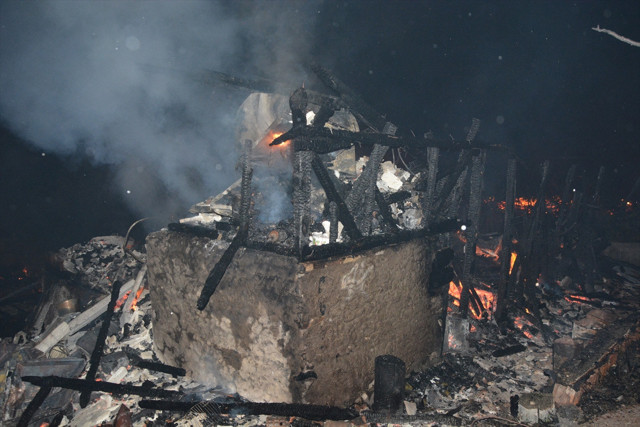 Kastamonu'da korkunç olay! Bir evde başladı 6'sını birden kül etti - Resim: 2