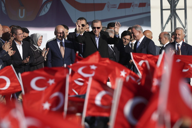 Pendik- Sabiha Gökçen Metrosu açılışında Erdoğan'dan Ekrem İmamoğlu eleştirisi! Felaket oluyor o tatilde - Resim: 0