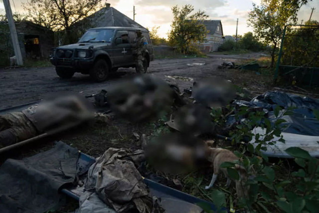 2 Rus askeri cinsel ilişki sırasında dronla vuruldu! Rusya bozguna uğradı asker cesetlerini köpekler yiyor! - Resim: 2