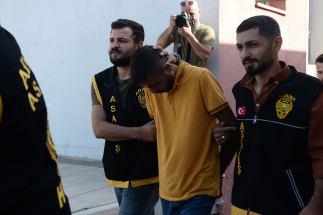 Adana'da akılalmaz cinayet! 13 yaşındaki çocukla başladı: Neden evleri gözetliyorsun? - Resim: 0