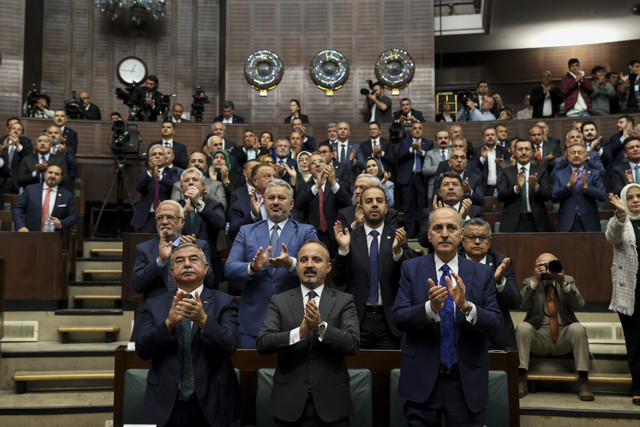 Talimat verdi! Cumhurbaşkanı Erdoğan'dan Kılıçdaroğlu'na yanıt: Başörtüsünü Anayasa ile çözelim - Resim: 0