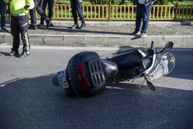 Erzurum'da feci kaza! Önce savrulup düştü ardından ise... - Resim: 0