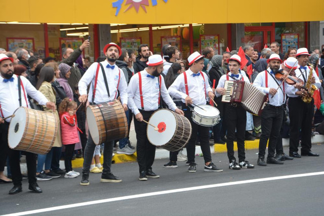 Erdoğan'dan Balıkesir'de net faiz mesajı! Kimse akıl vermesin faiz inmeye devam edecek - Resim: 0