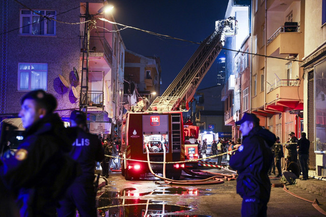 Kadıköy'deki patlamadan acı haber! Vali Yerlikaya açıkladı: 3 kişi hayatını kaybetti - Resim: 6