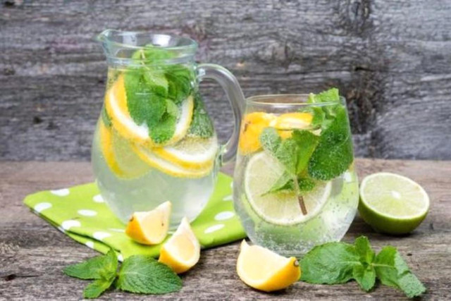 İçen bomba gibi oluyor! Ekşi elmalı mocktail tarifi lezzeti harika! - Resim: 1