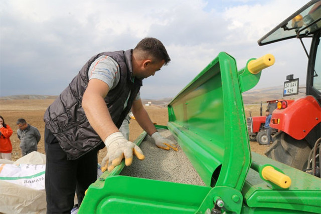 Erzincan Belediyesi'nden tarıma büyük destek! Hangi ürün daha verimli ortaya çıkarılacak - Resim: 2