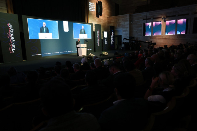 Cumhurbaşkanı Erdoğan'dan 'fiber' çıkışı! Yavaş gidiyoruz, hızlandırmamız gerekiyor - Resim: 0