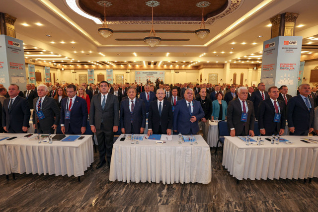 CHP lideri Kemal Kılıçdaroğlu, Belediye Başkanlarını topladı, Mansur Yavaş katılmadı - Resim: 0