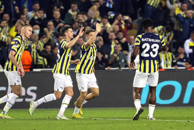 Emre Mor Türkçe konuşamıyor aslen nereli? Güntekin Onay Türkçe sözleriyle Fenerbahçeliler çıldırdı - Resim: 1