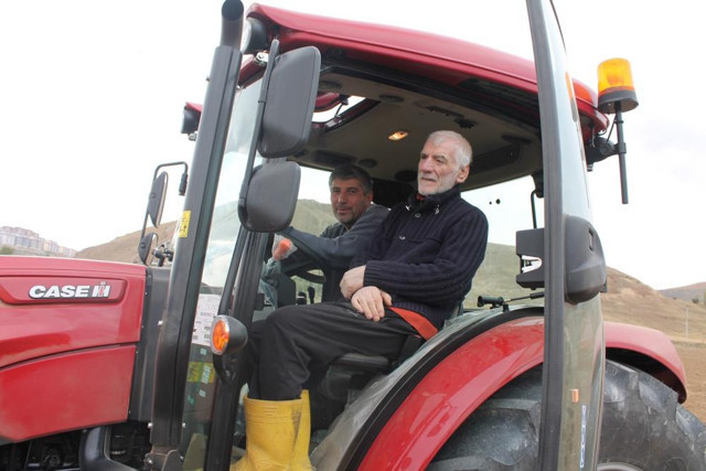 Yıllarca öğrenci yetiştiren eğitimcinin hayatını emeklilik değiştirdi - Resim: 0