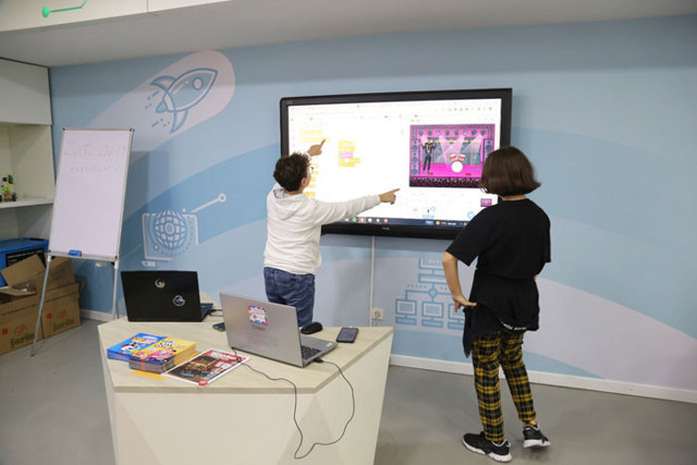 İBB Teknoloji Atölyelerinde 1320 öğrenci eğitim görecek - Resim: 0