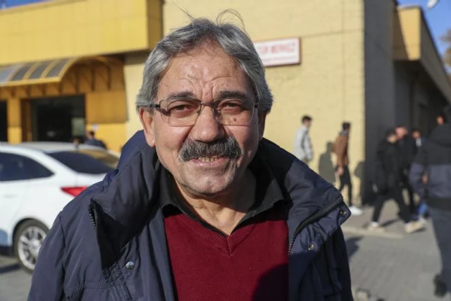 Ankara'da metro çilesi! Seferler durdu: Otobüslere yönlendirilen yolcular isyan etti! - Resim: 3