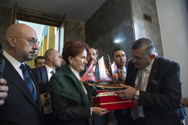 Meral Akşener'den Taksim saldırısı eleştirileri! Sirk değil devlet yönetiyorsunuz - Resim: 0