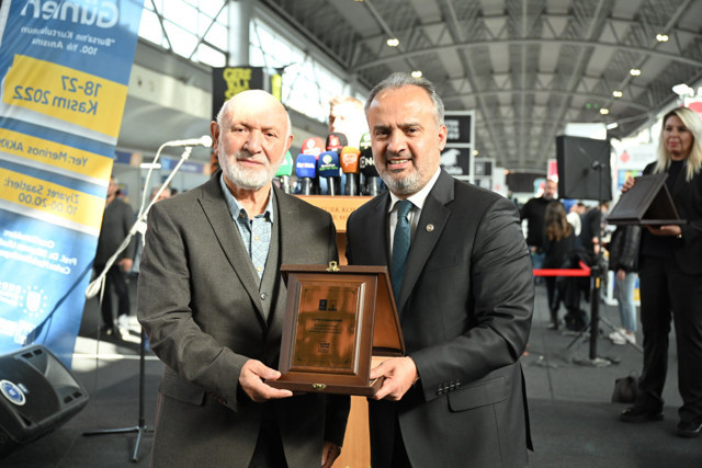 Bursa'da kitap şöleni başladı! Bursa Büyükşehir Belediyesi düzenledi - Resim: 3