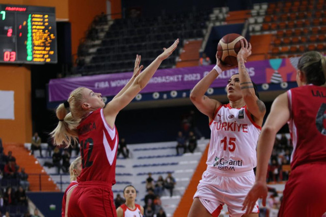 Potanın perileri sayı olup yağdı! Türkiye Arnavutluk'a 96 sayı fark attı - Resim: 2