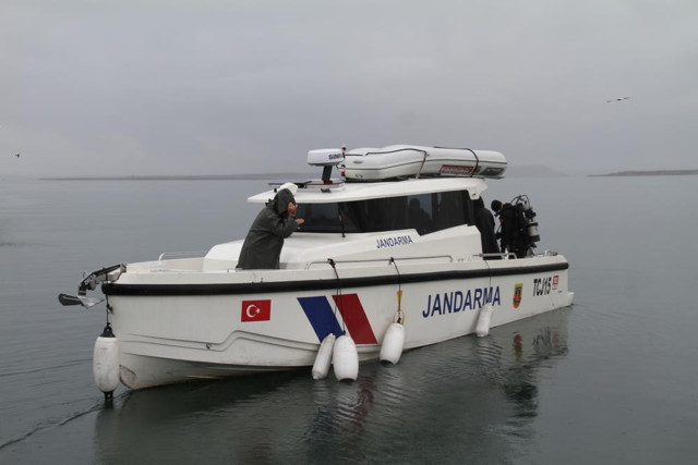 Elazığ'da ekipler suda kaybolan balıkçı için harekete geçti! Arama çalışmaları devam ediyor - Resim: 3