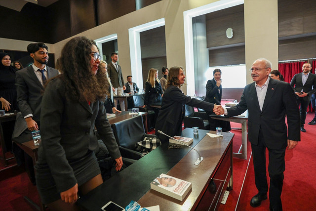 CHP Genel Başkanı Kılıçdaroğlu üniversite öğrencileriyle buluştu - Resim: 1