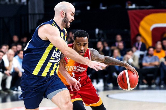 Potadaki derbide Fenerbahçe Beko Galatasaray Nef'i devirdi! - Resim: 1