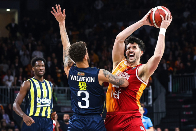 Potadaki derbide Fenerbahçe Beko Galatasaray Nef'i devirdi! - Resim: 2