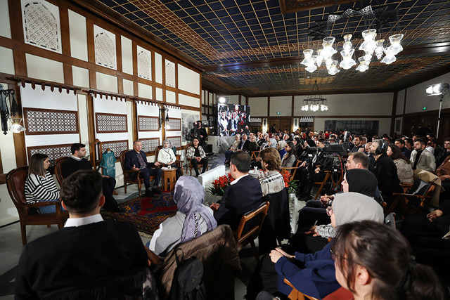 Cumhurbaşkanı Erdoğan Konya'da gençlerle buluştu! 6'lı masaya yemek göndermesi! - Resim: 2