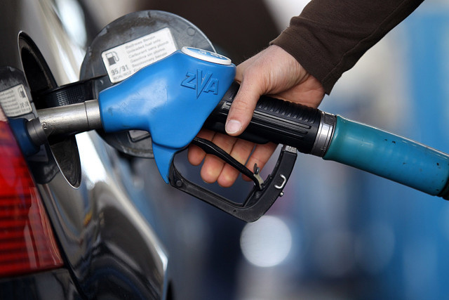 Akaryakıta zam geldi! Güncel akaryakıt fiyatları 11 Nisan 2023 benzin, motorin ne kadar oldu? - Resim: 0