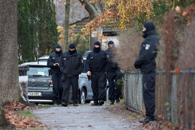 Almanya'da darbe hazırlığı! Darbenin lideri Hanedan varisi 13. Heinrich darbe sonrası kurşuna dizeceklermiş - Resim: 1