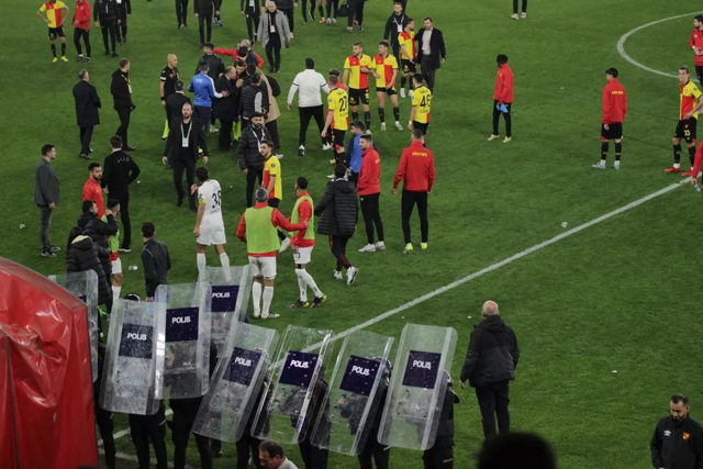 TFF resmen açıkladı! Olaylı Göztepe Altay maçının faturası belli oldu - Resim: 13