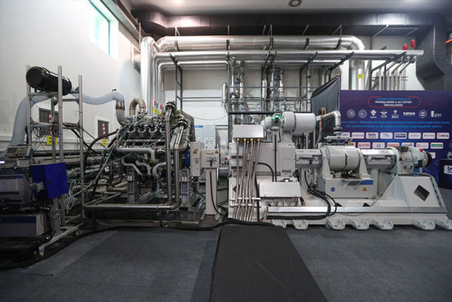 Türkiye'nin ilk yerli tasarım lokomotif motoru tanıtıldı hidrojenle de çalışacak - Resim: 0