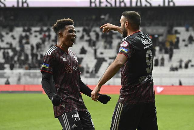 Beşiktaş ikinci yarı kabustan uyandı! Kartal 2-0 geriden geldi, turu geçti! - Resim: 2