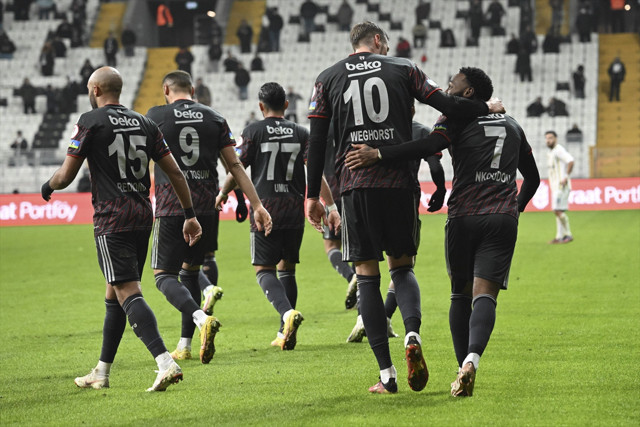 Beşiktaş ikinci yarı kabustan uyandı! Kartal 2-0 geriden geldi, turu geçti! - Resim: 1