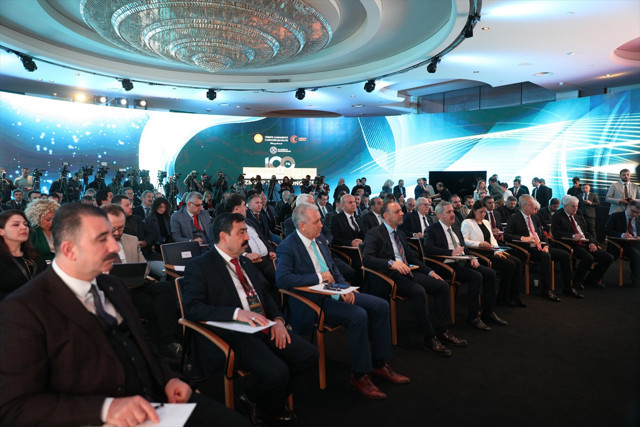 Hazine Bakanı Nureddin Nebati'den flaş açıklamalar! Kayıtdışı yaşayanların çok az zamanı kaldı - Resim: 1