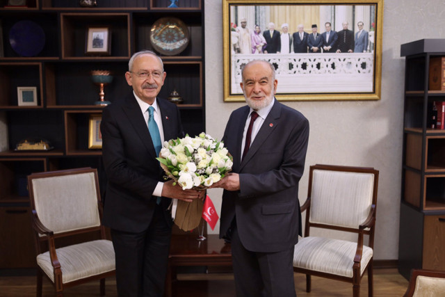 CHP lideri Kılıçdaroğlu'ndan Temel Karamollaoğlu'na geçmiş olsun ziyareti - Resim: 0