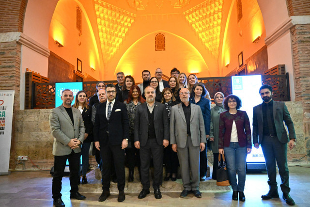 Bursa'ya özel hediyelik eşyaların üretildiği yarışmada ödül yağdı - Resim: 0