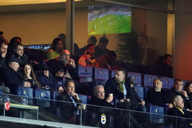 Fenerbahçe'nin yeni yıldızı Jayden Oosterwolde İstanbul'da! - Resim: 0