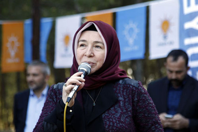 AK Parti eski Milletvekili Nursel Reyhanlıoğu, Ekrem İmamoğlu'na saldırdı! 'Abla sen normal değilsin' - Resim: 0