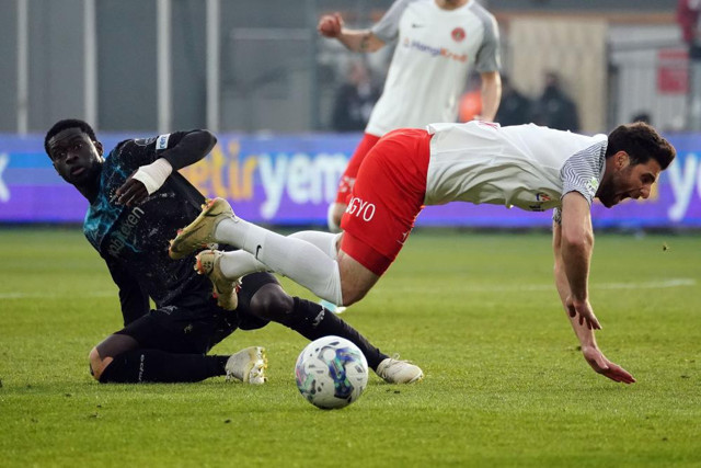 Kayode 90'da attı, Ümraniyespor 4 maç sonra puanla tanıştı - Resim: 0