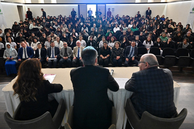 Deprem bölgesine anlamlı destek; Bursa Büyükşehir'in Başkanı Alinur Aktaş, liseli gençlerle buluştu - Resim: 3