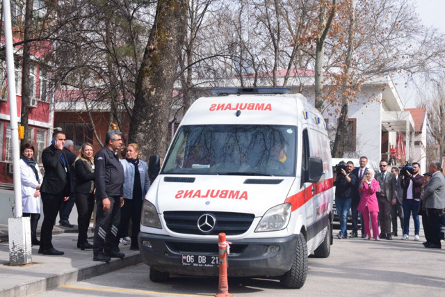 Doktorların açıklayamadığı kız! Aleyna Ölmez taburcu oldu, enkaz altında 11 günü böyle geçirmiş - Resim: 2