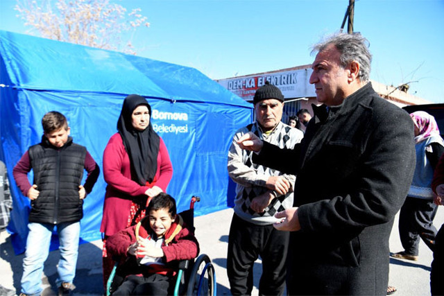 CHP'li Bornova belediye başkanı söyledi: Kimse devletimize laf söylemesin kimse kusura bakmasın yetişilemezdi - Resim: 0