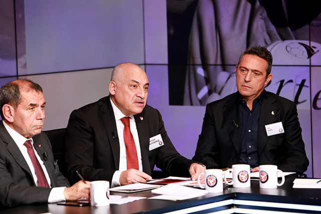 Omuz Omuza" kampanyasında ilk gün toplanan para müthiş! 10 gün süper lig maçları şifresiz - Resim: 0