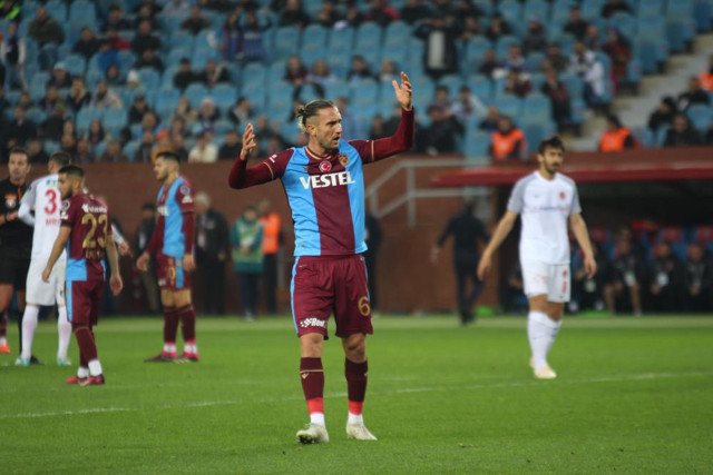 Ümraniyespor Trabzonspor'un 36 maçlık serisine son verdi! - Resim: 1
