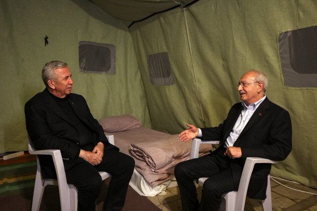 Kemal Kılıçdaroğlu, geceyi çadırda geçirdi! O çadırda Mansur Yavaş'la yayına katıldı - Resim: 0