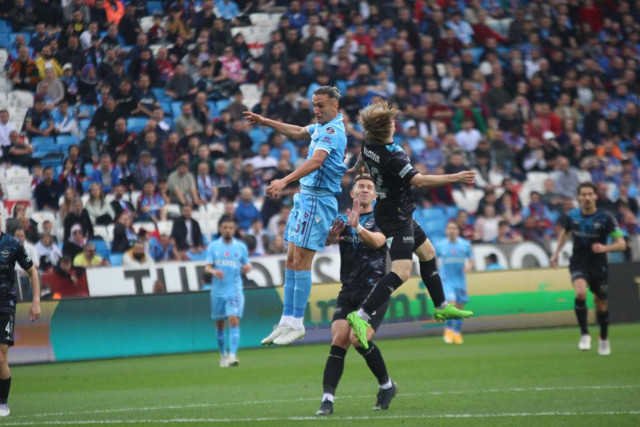 Visca muhteşem döndü, Trabzonspor ikinci yarı fişi çekti! - Resim: 0