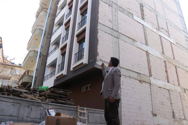 Malatya'da yaptığı binalar hasar almadı o müteahhit konuştu - Resim: 0