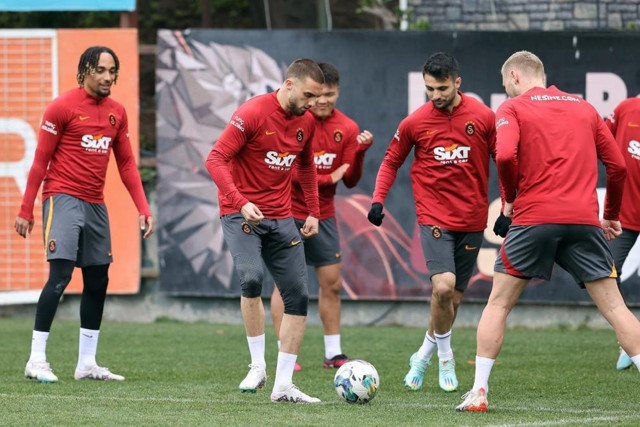 Okan Buruk kararını verdi! Konyaspor maçı öncesi Galatasaray'da flaş kadro dışı - Resim: 3