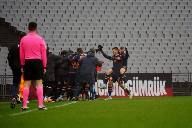 4 gollü müthiş maçta kazanan çıkmadı: Karagümrük seriyi 10 yaptı, Başakşehir 3 puanı unuttu! - Resim: 3