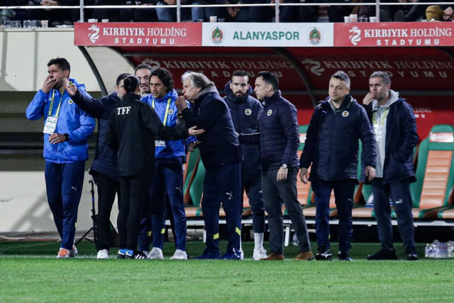 Jorge Jesus ve Valencia Fenerbahçe Beşiktaş maçında sahada olacak mı? - Resim: 2